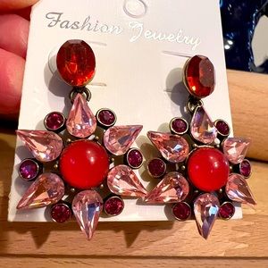 NWOT Fashion jewelry - sparkling earrings